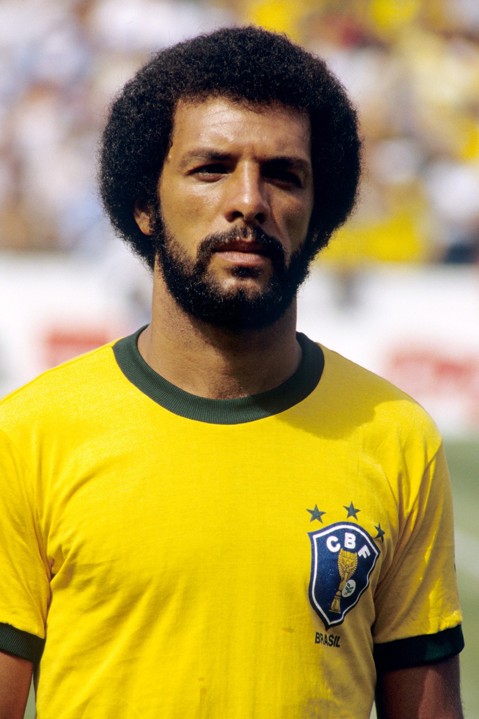 "É guitarrista ou jogador de futebol?": Junior Capacete ouviu quando chegou ao Flamengo. Como ídolo, Muhammad Alli: "Principalmente pelas brigas que sempre teve em função do lado racista que nos Estados Unidos é uma coisa muito mais evidente há muito tempo. — Foto: Peter Robinson/EMPICS via Getty Images