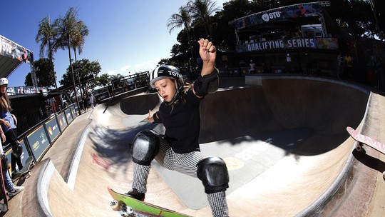 Victoria Bassi,fbetapenas 12 anos, vence as semis e está na decisão do skate park no STUfbetBrasília 