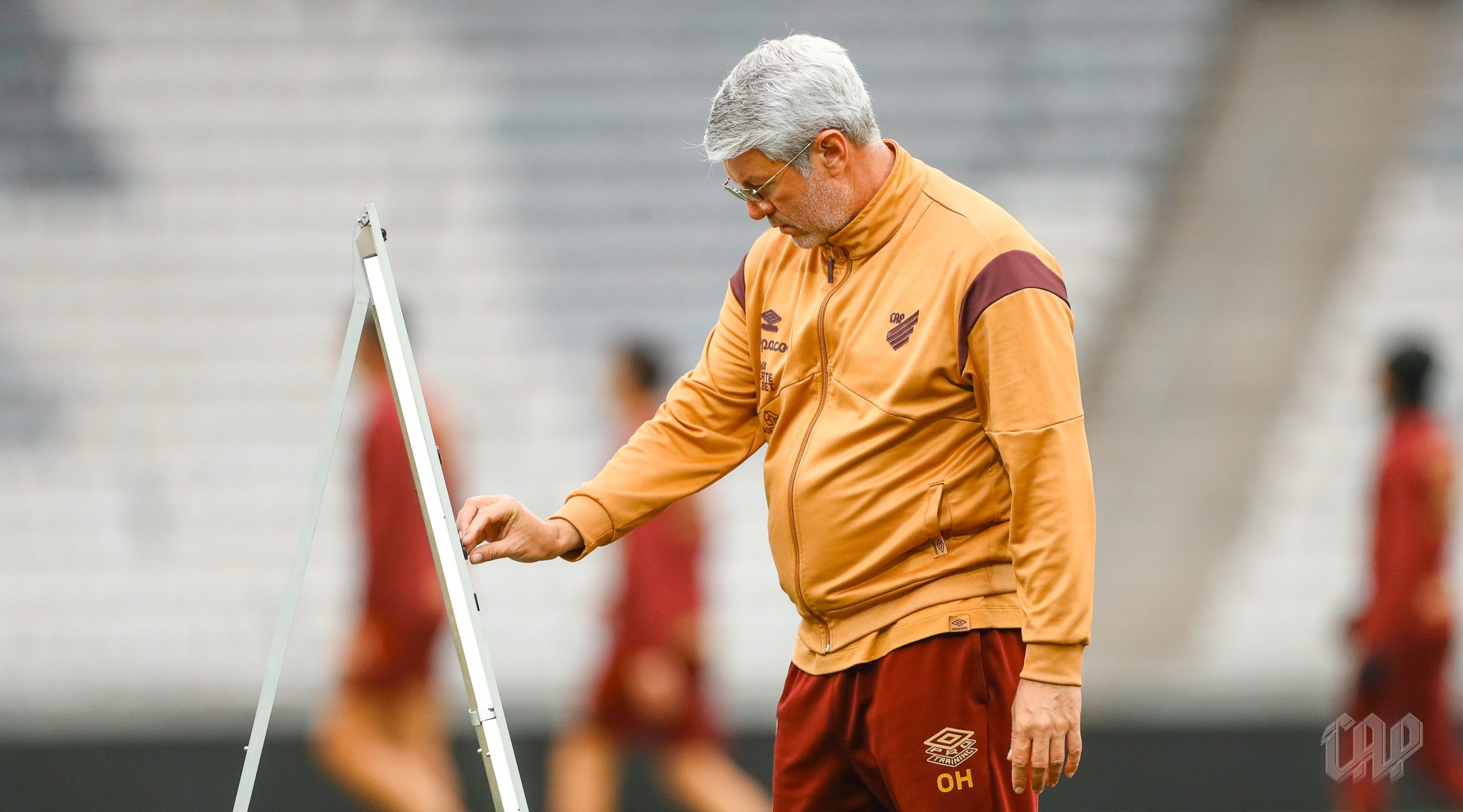 Escalação: Athletico tem retornos na defesa contra o CRB