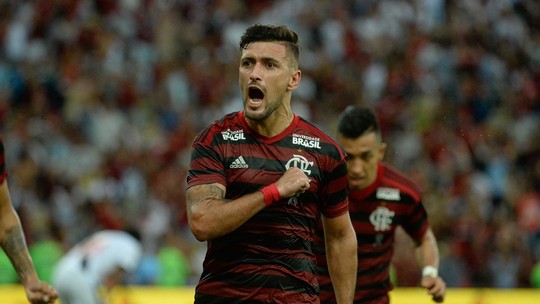 Com bons números diante do Vasco, Arrascaeta tenta rechaçar sua pior seca no Flamengo