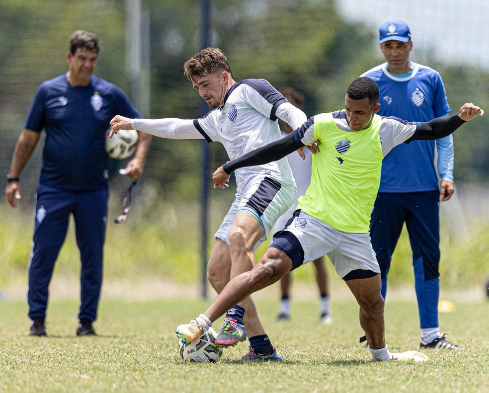 Moacir Júnior avisou que quer aumentar competitividade interna no CSA — Foto: Allan Max/Ascom CSA