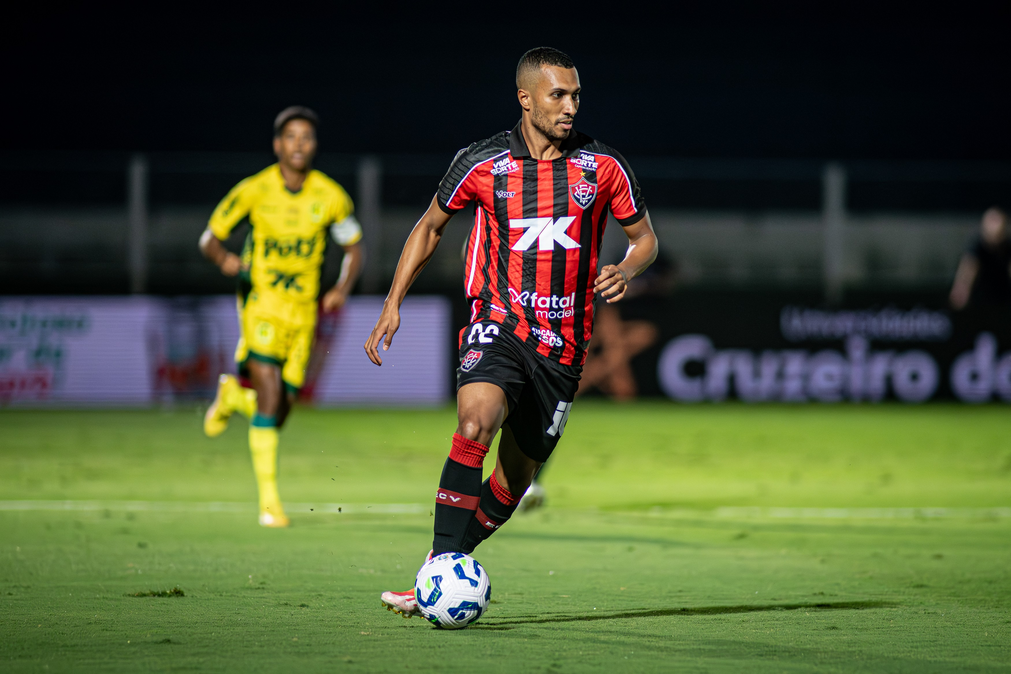 Justiça reconhece rescisão indireta de Lucas Braga com o Vitória, mas nega indenização ao jogador