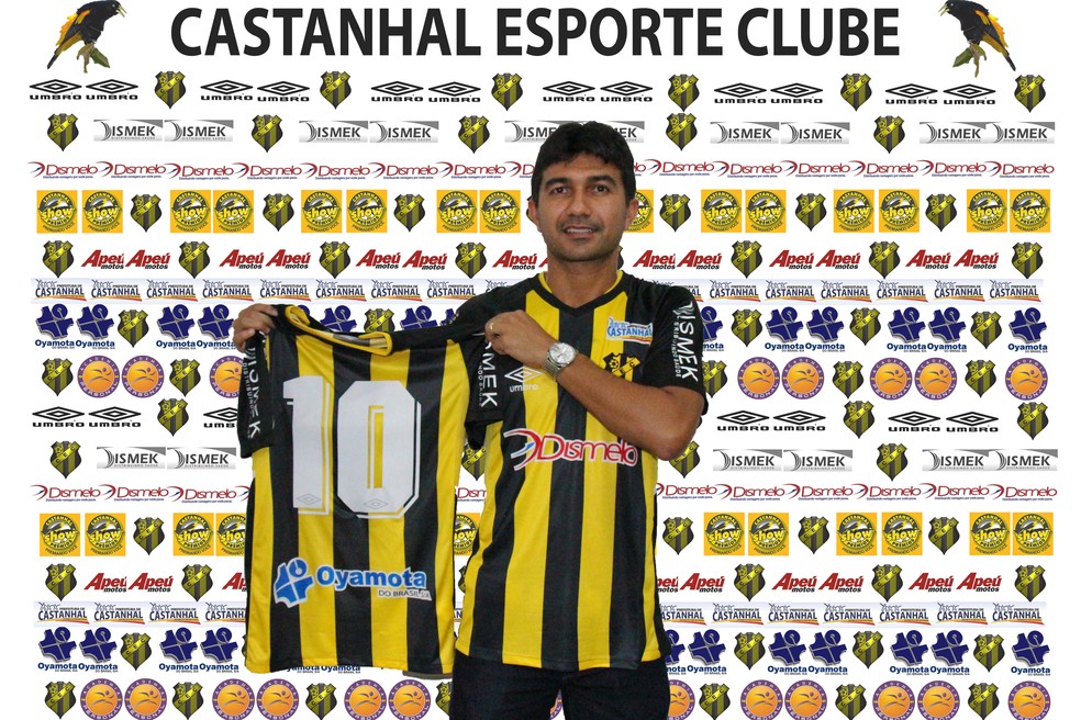 Lançamento da camisa do Castanhal em 2014 — Foto: Ascom Castanhal