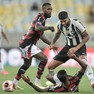 Três foram expulsos por envolvimento em briga ao fim do clássico; lateral alvinegro participou de confusão no túnel de acesso ao gramado do Maracanã