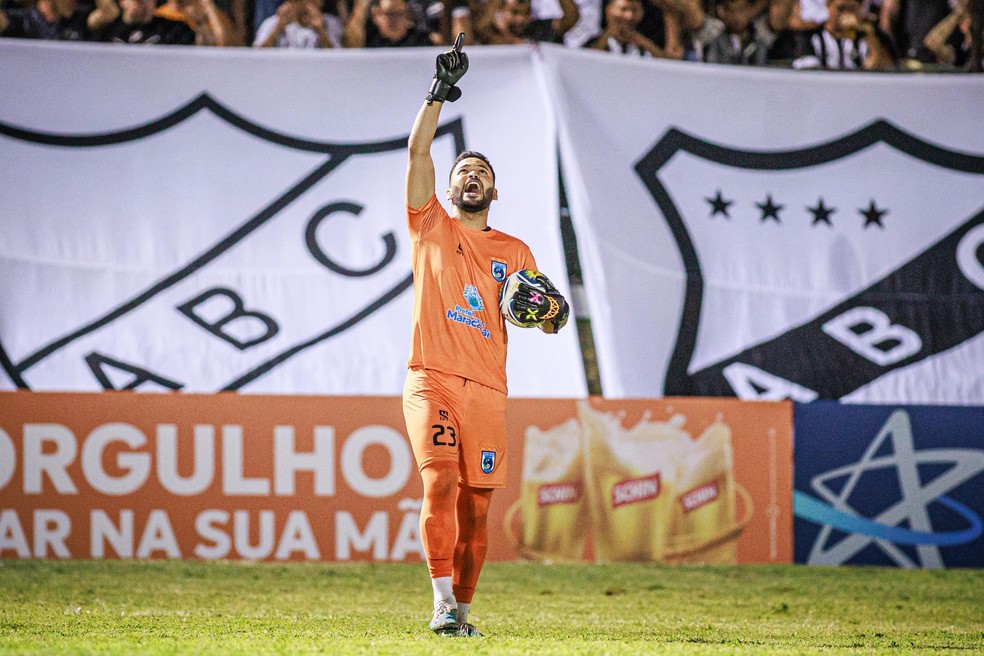 Rayr, goleiro do Maracanã — Foto: Igor Leite