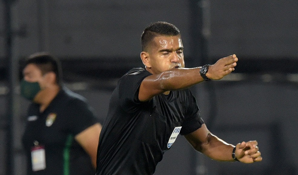 Alexis Herrera vai apitar Atlético Bucaramanga x Atlético-MG — Foto: Getty Images