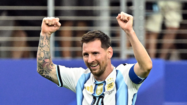 Messi marca para Argentina