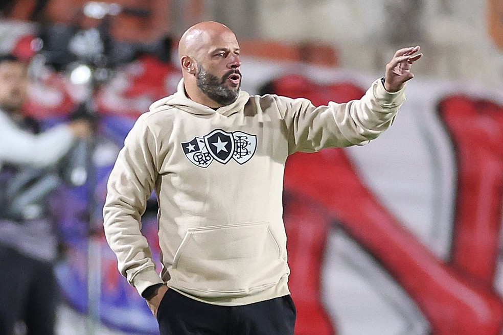 Franclim Carvalho em Cienciano x Botafogo, pela Sul-Americana 2026 � Foto: Vitor Silva/BFR