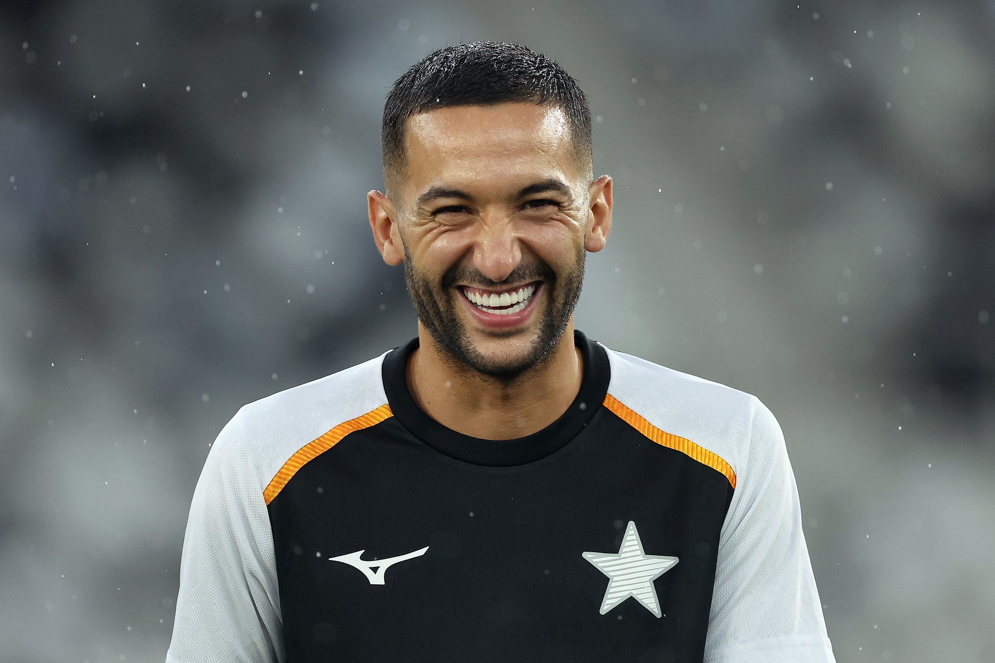 Ziyech aparece no BID e pode fazer estreia pelo Botafogo; Tite também é regularizado