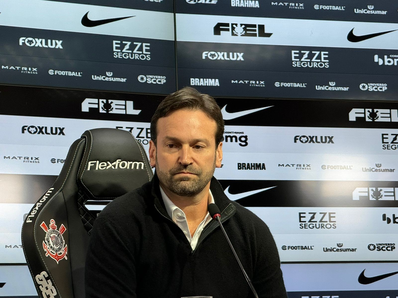 Diretor financeiro do Corinthians pede demissão 