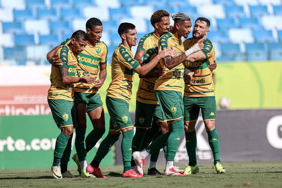 Cuiabá em jogo contra o Nova Mutum na Arena Pantanal — Foto: AssCom Dourado