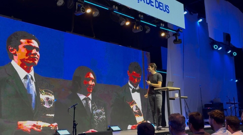 Kaká comenta premiação de melhor jogador do mundo de futebol durante culto  — Foto: Emilio Botta