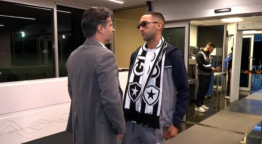 Ziyech chega ao Rio e é recebido por torcedores do Botafogo: "País número 1 do futebol"