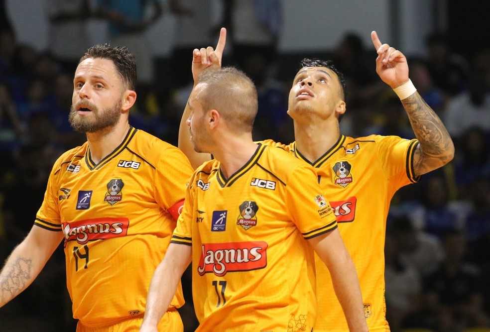 O Sorocaba venceu o Cruzeiro pela LNF — Foto: Pedro Trevisan/Magnus Futsal
