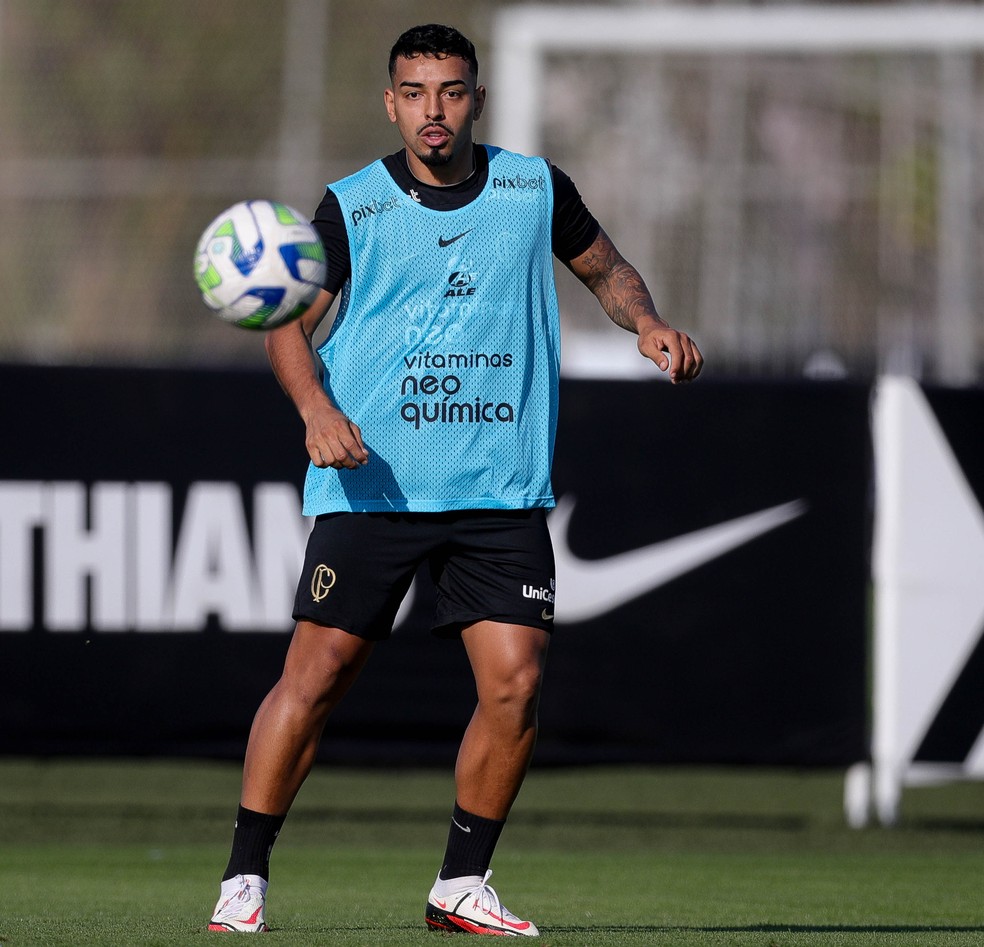 Matheus Bidu em treino no Corinthians — Foto: Rodrigo Coca/Ag. Corinthians