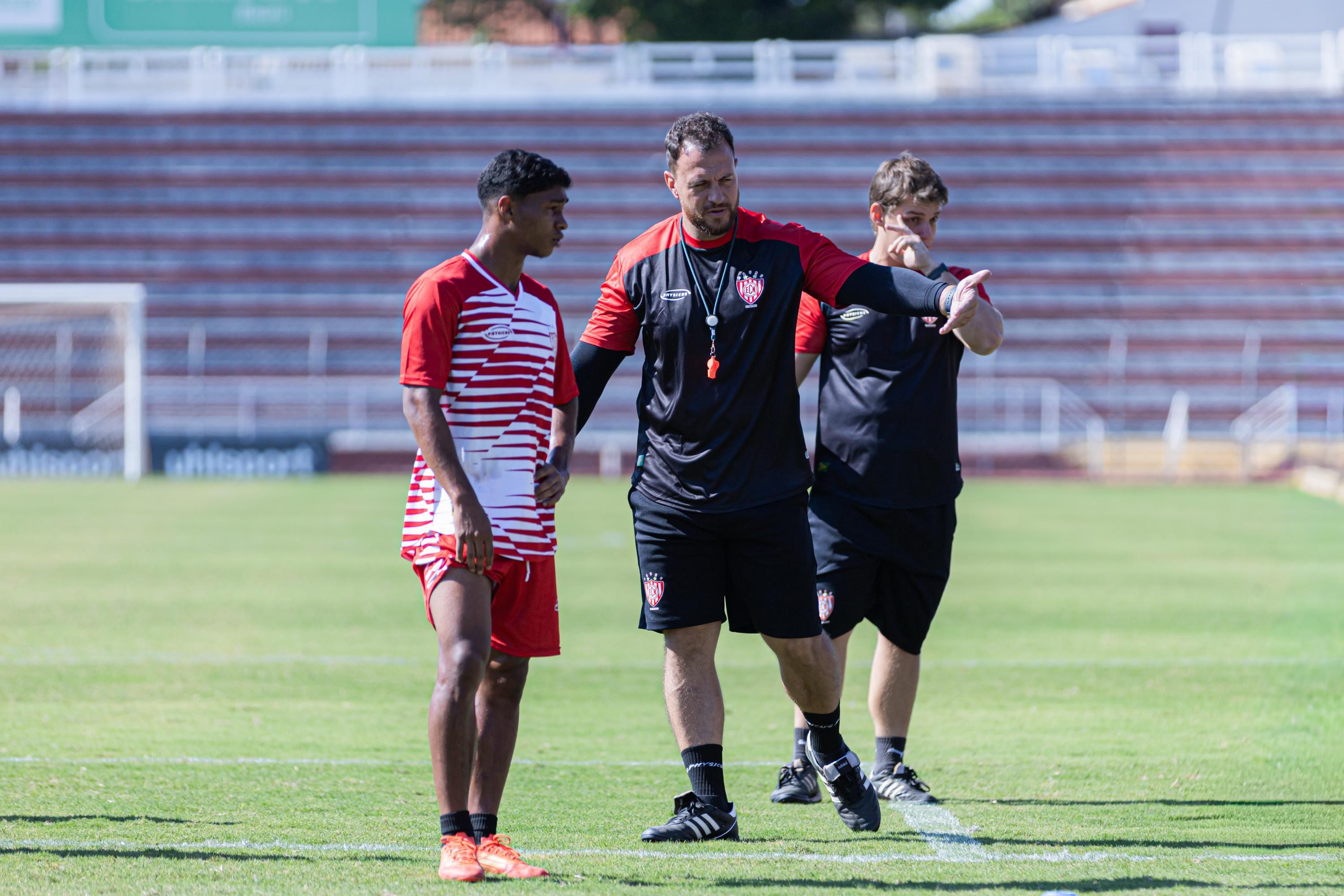 Técnico do Noroeste analisa vitória na Série D e entrada no G-4: "Evoluir mais e trabalhar ainda melhor"