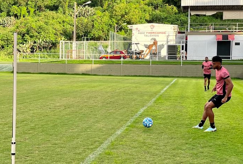 Sampaio Corrêa anuncia três ex-jogadores do Vitória para a disputa da Série  B - Notícias - Galáticos Online