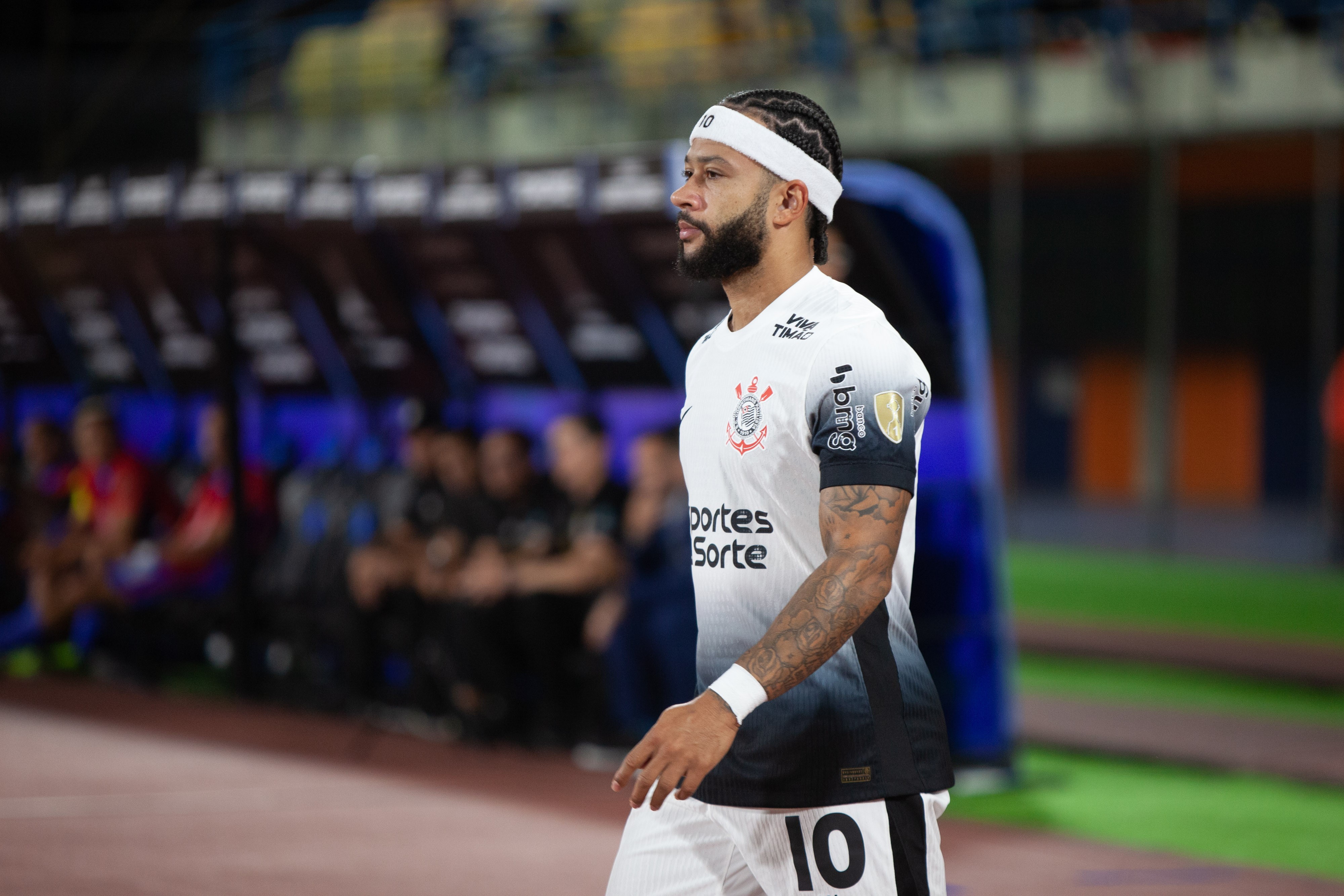 Memphis Depay garante bônus milionário no Corinthians com assistência na Libertadores