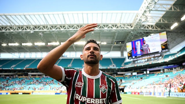 Ignácio comemora a classificação do Fluminense contra o Mamelodi