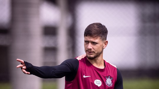 Escalação do Corinthians: Garro volta ao time depois de cumprir suspensão