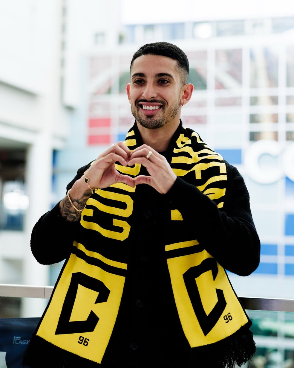 Santi Rodríguez apresentado no Colombus Crew, dos Estados Unidos — Foto: Reprodução