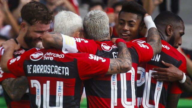 Gabigol Arrascaeta gol Flamengo x Coritiba