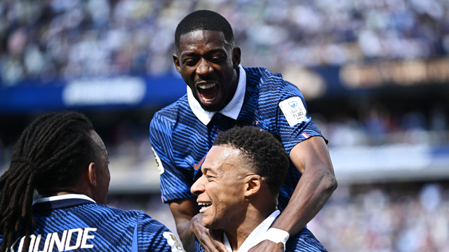 Mbappé na comemoração do gol em França x Senegal