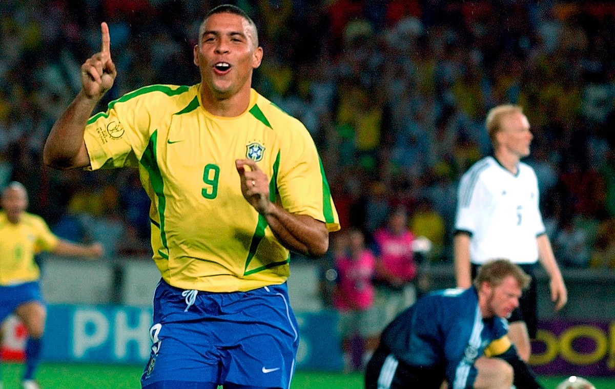 Deu Brasil: em 2002 Ronaldo mostrou ao mundo o motivo de ser um fenômeno -  Gazeta de São Paulo