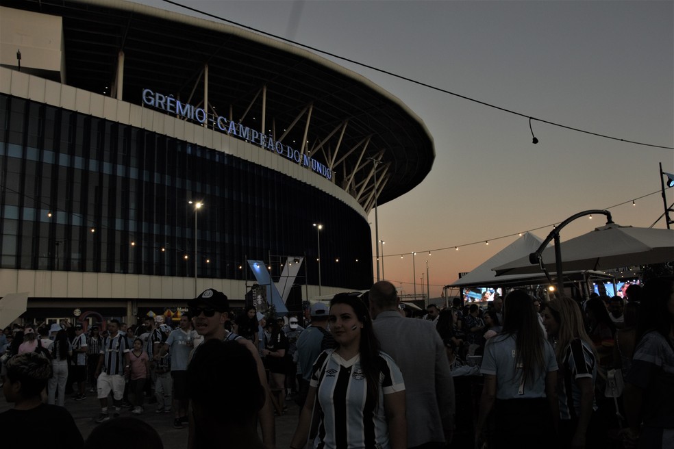 Explanada da Arena do Grêmio em aniversário de 120 anos — Foto: João Victor Teixeira