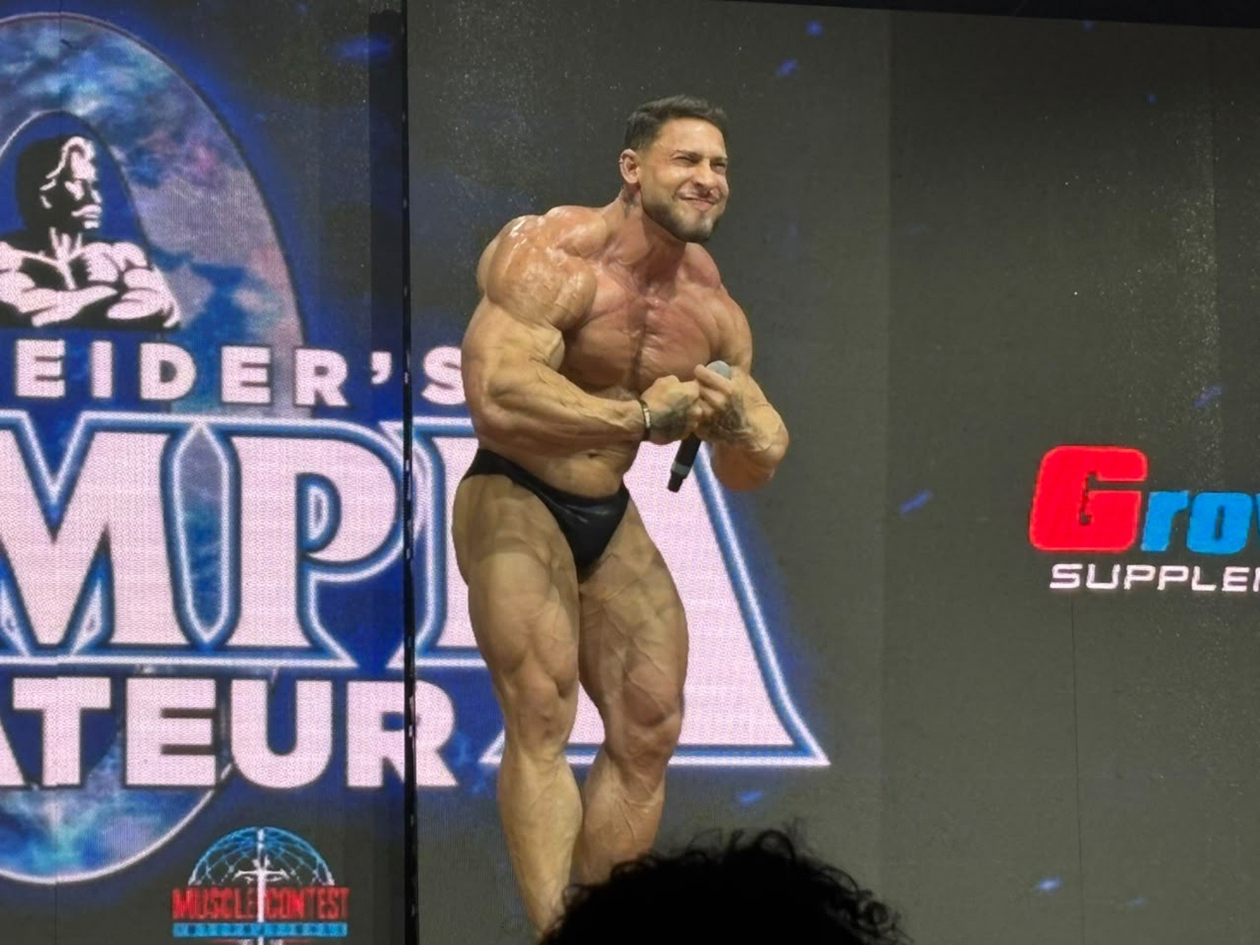 Ramon Dino faz apresentação especial em São Paulo e levanta público no Mr. Olympia Brasil