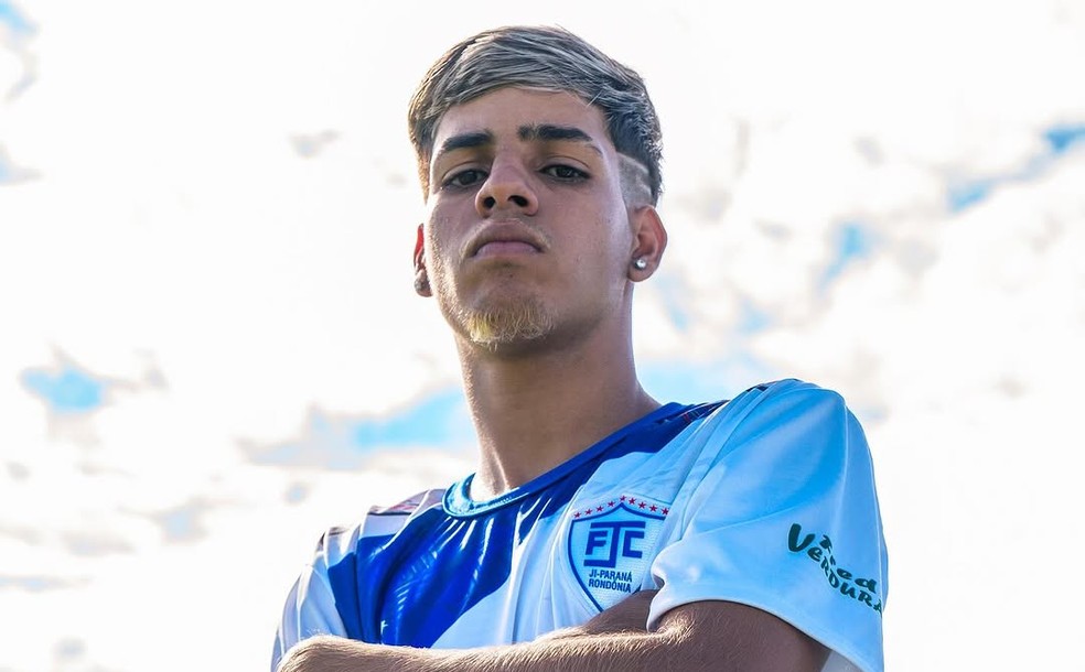 Kauan foi modelo do novo uniforme do Ji-Paraná para 2025 — Foto: Divulgação