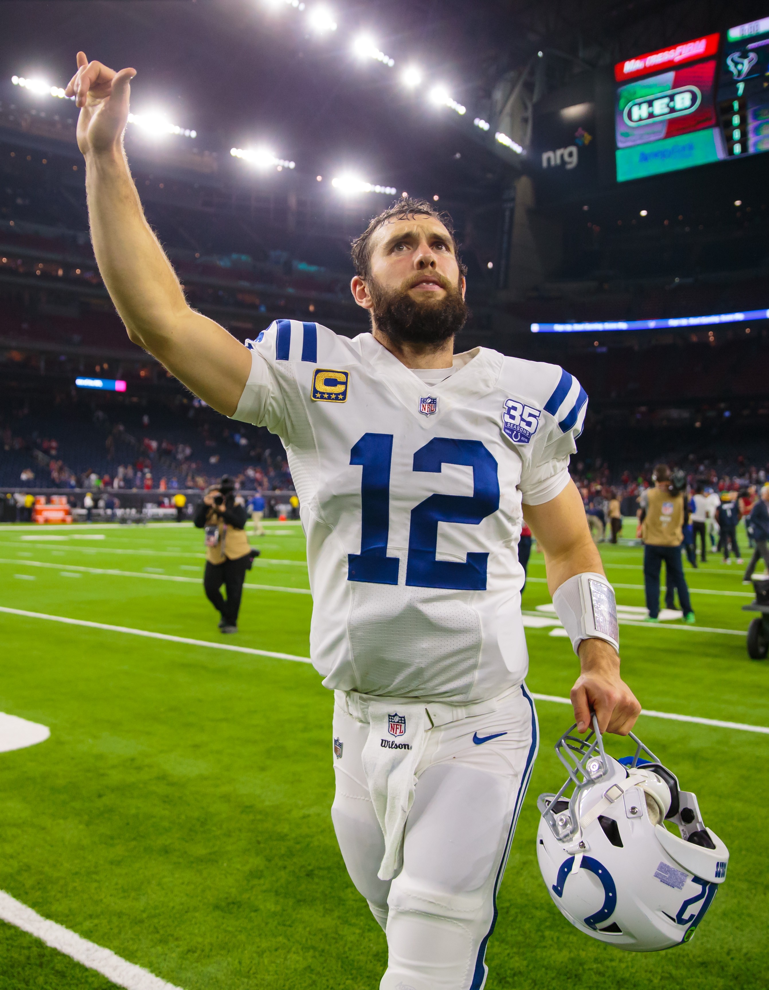 Quarterback do Indianapolis Colts anuncia aposentadoria aos 29 anos e ...