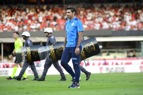 Revanche do Choque-Rei: Palmeiras prioriza força máxima em confronto importante.