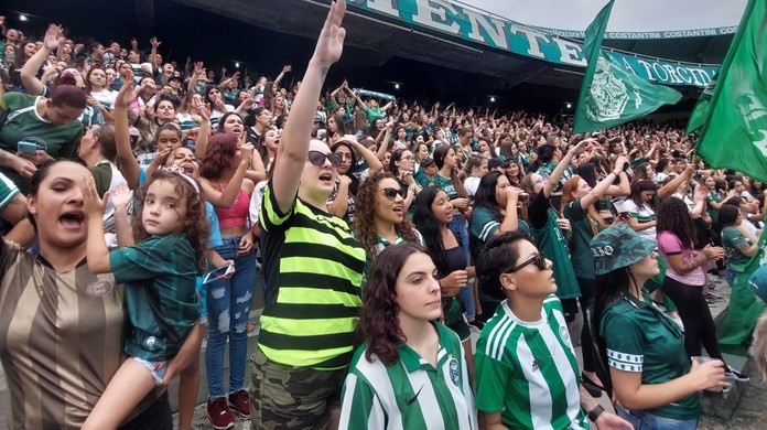 Após medida do TJD, mulheres e crianças comandam a festa em jogo