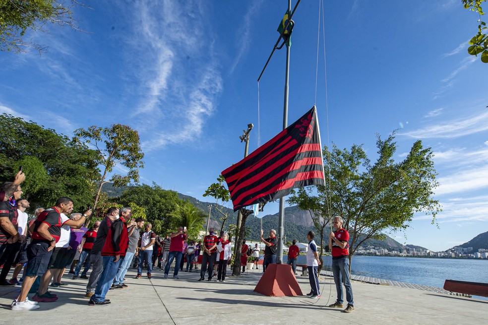 Landim na sede de remo do Flamengo: clube enfrenta crise na administra&ccedil;&atilde;o do esporte n&aacute;utico &mdash; Foto: Marcelo Cortes/Flamengo