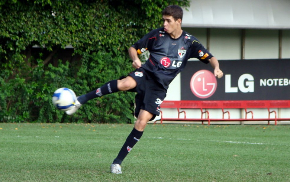 Oscar pelo São Paulo em 2008 — Foto: site oficial / saopaulofc.net