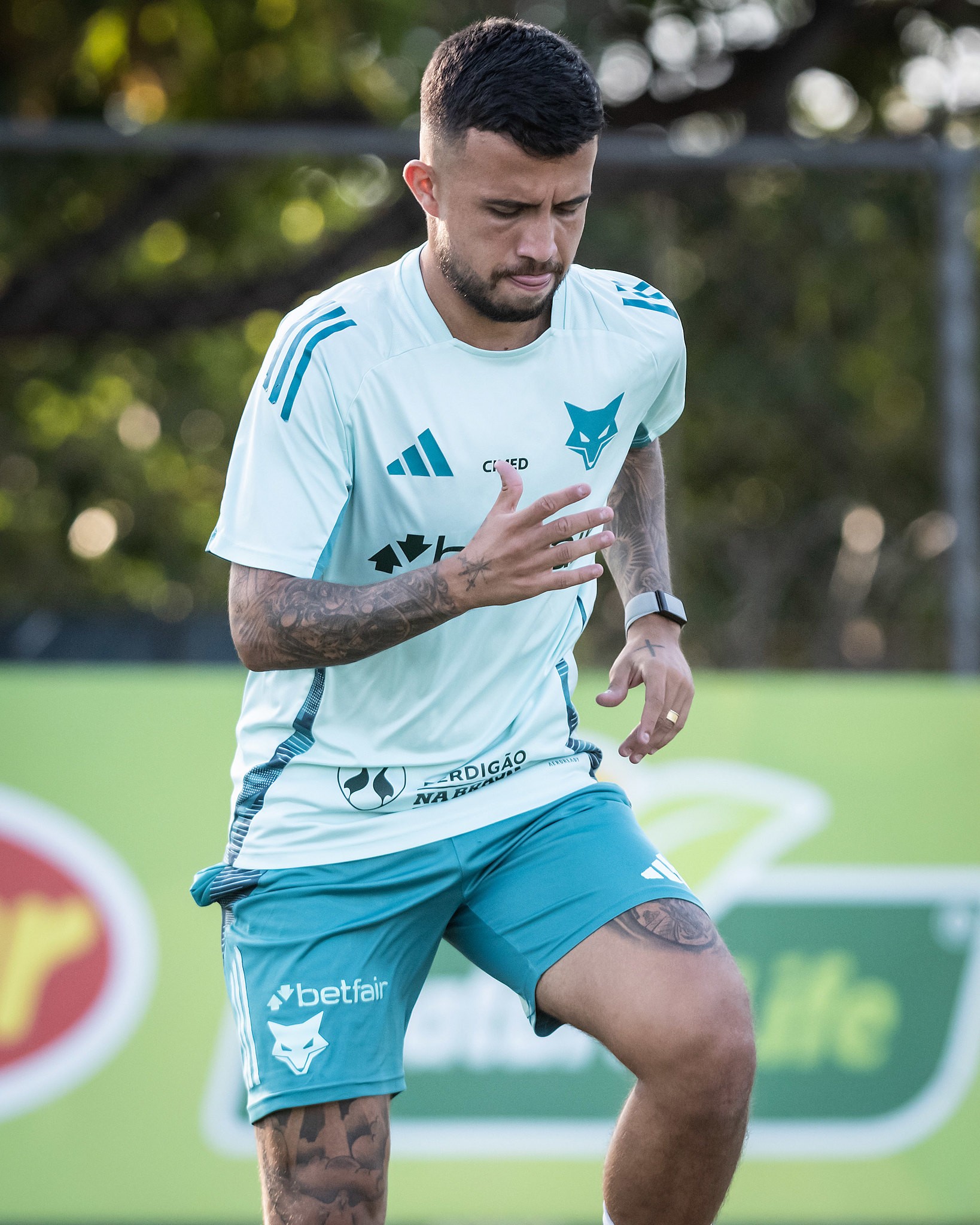 Matheus Henrique próximo de retorno ao Cruzeiro para semifinal da Copa do Brasil.