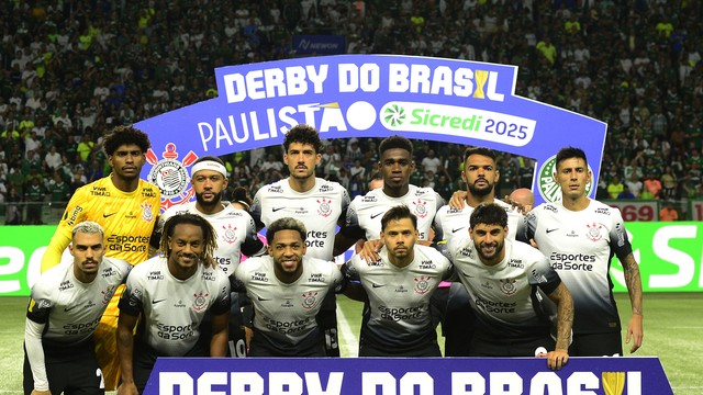 Jogadores do Corinthians antes de final contra o Palmeiras