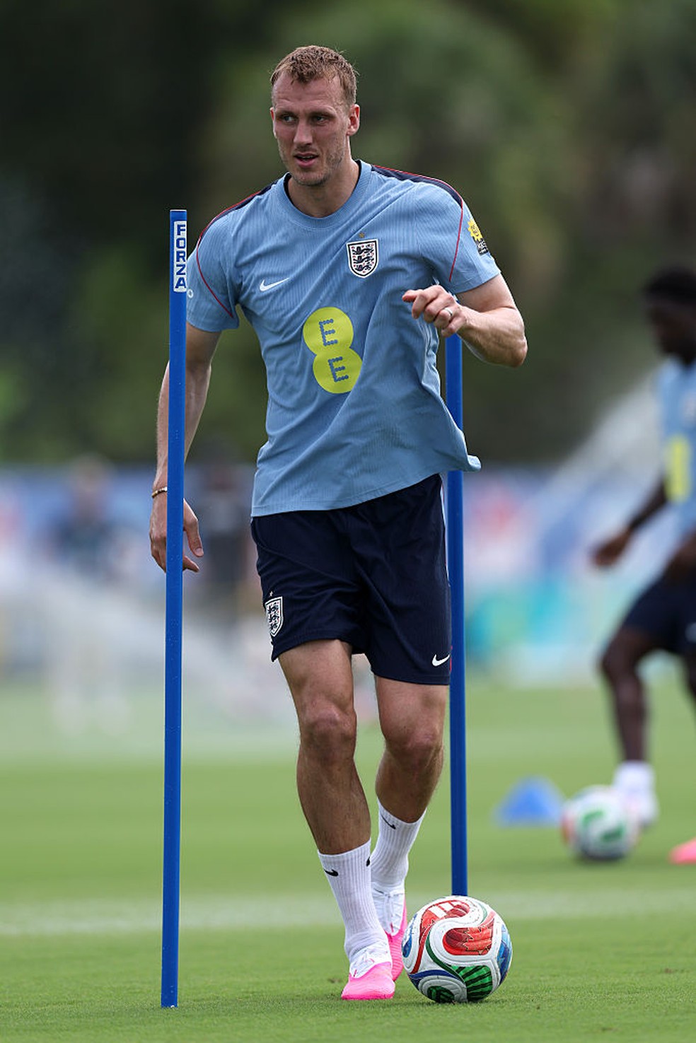 Dan Burn, um dos jogadores mais altos da Copa do Mundo 2026