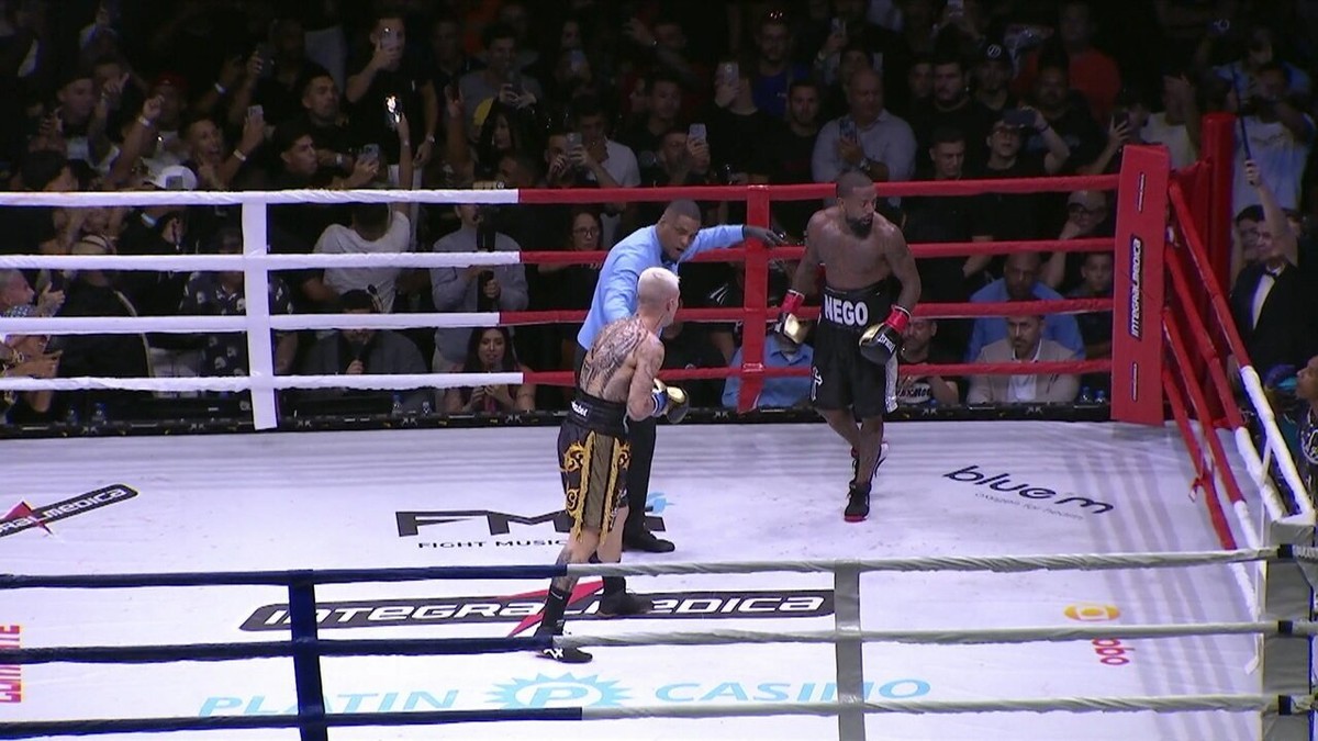 FMS 4: MC Gui knocks out Nego do Borel and fans invade the ring at SP|  fighting