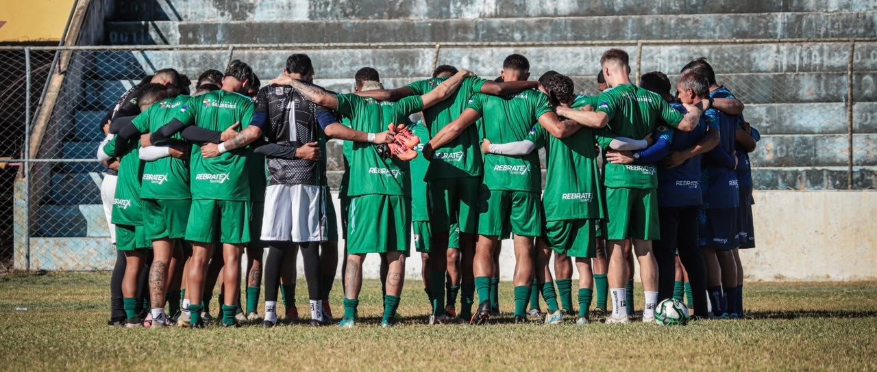 Técnico do Salgueiro destaca força da torcida no retorno do clube: "Cidade respira o Carcará"