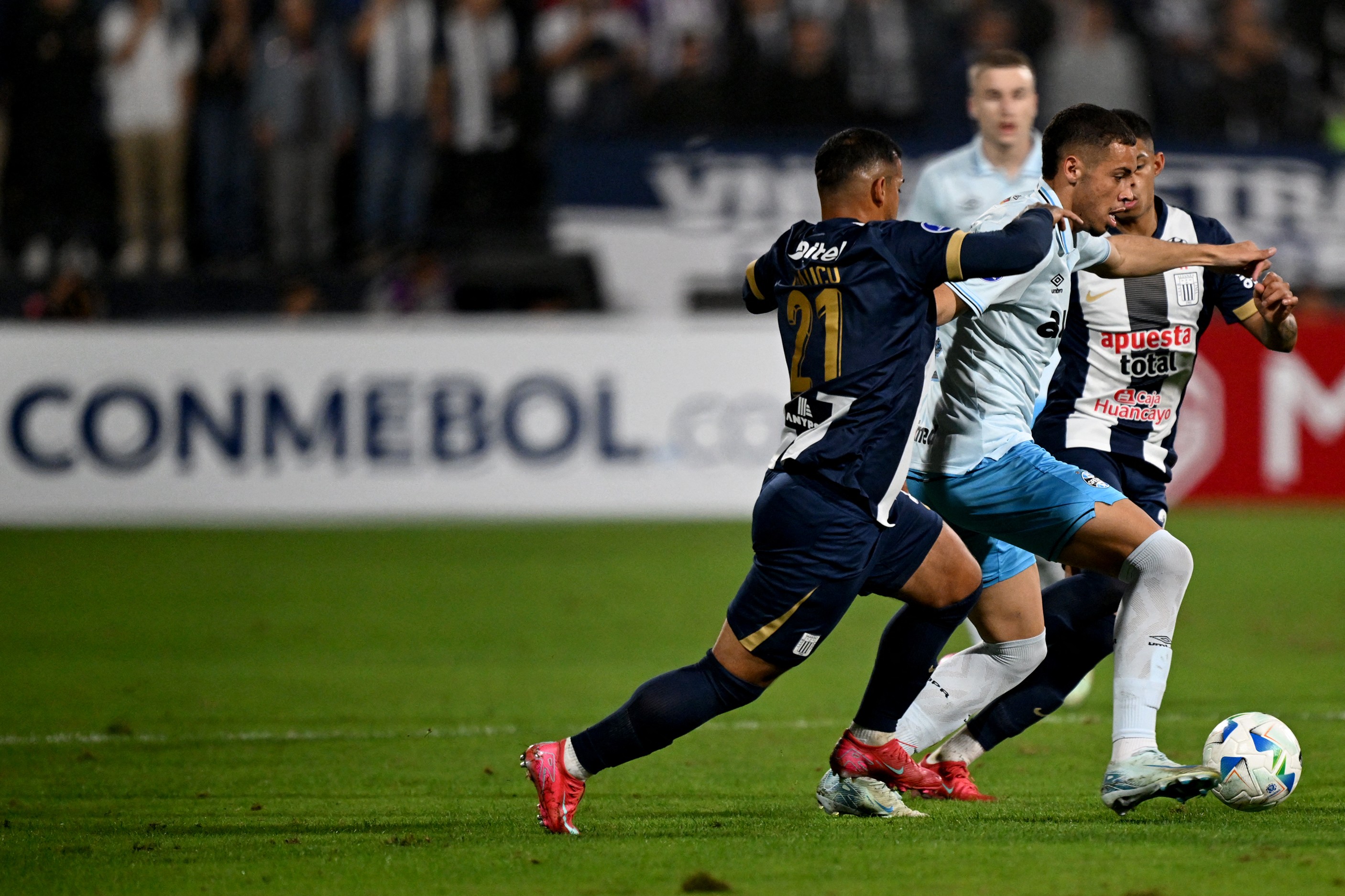 Grêmio empatou novamente: repetição de resultados preocupa torcedores e comissão técnica.