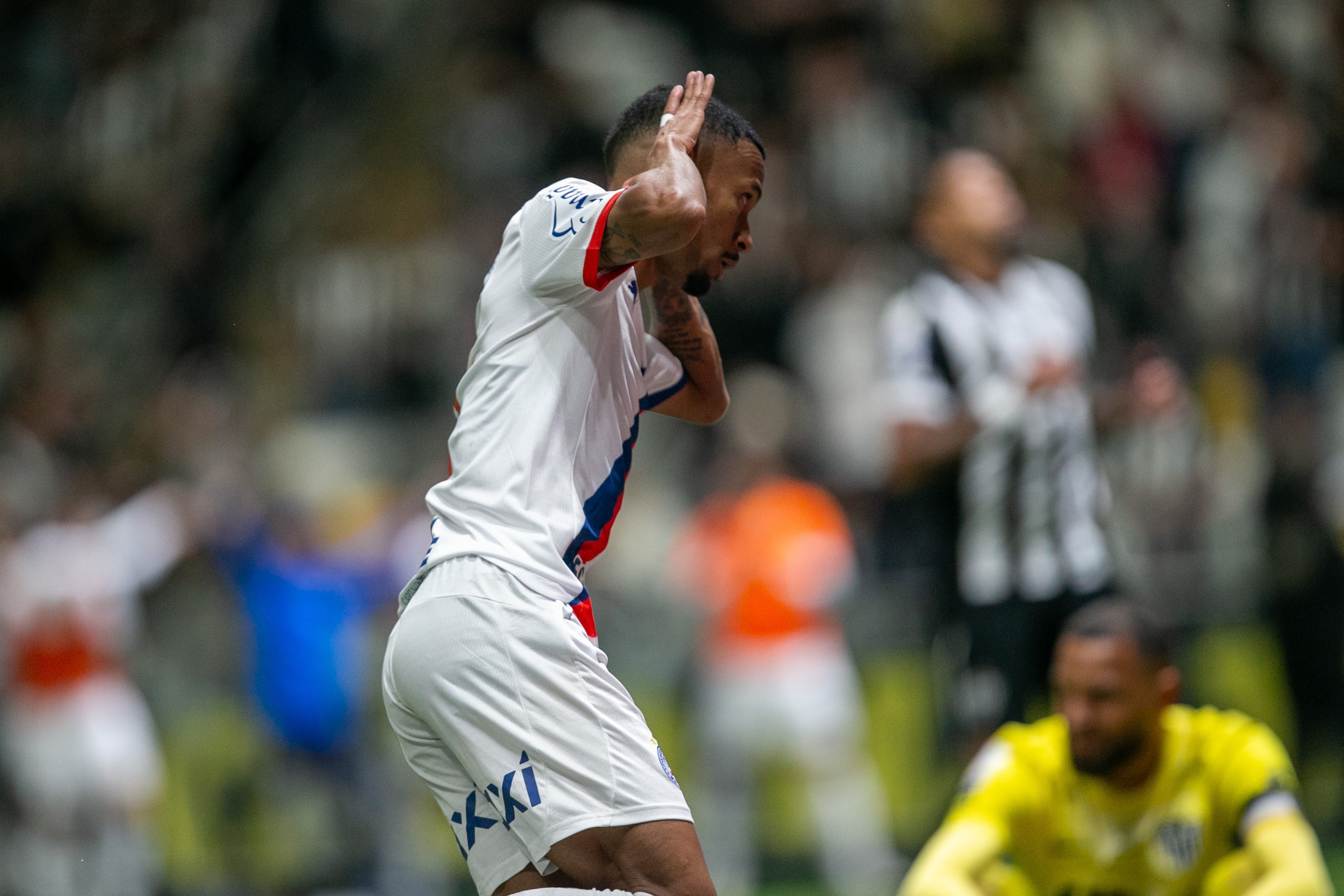 Análise: entre problemas na defesa e méritos no ataque, Bahia busca empate fora contra o Atlético-MG
