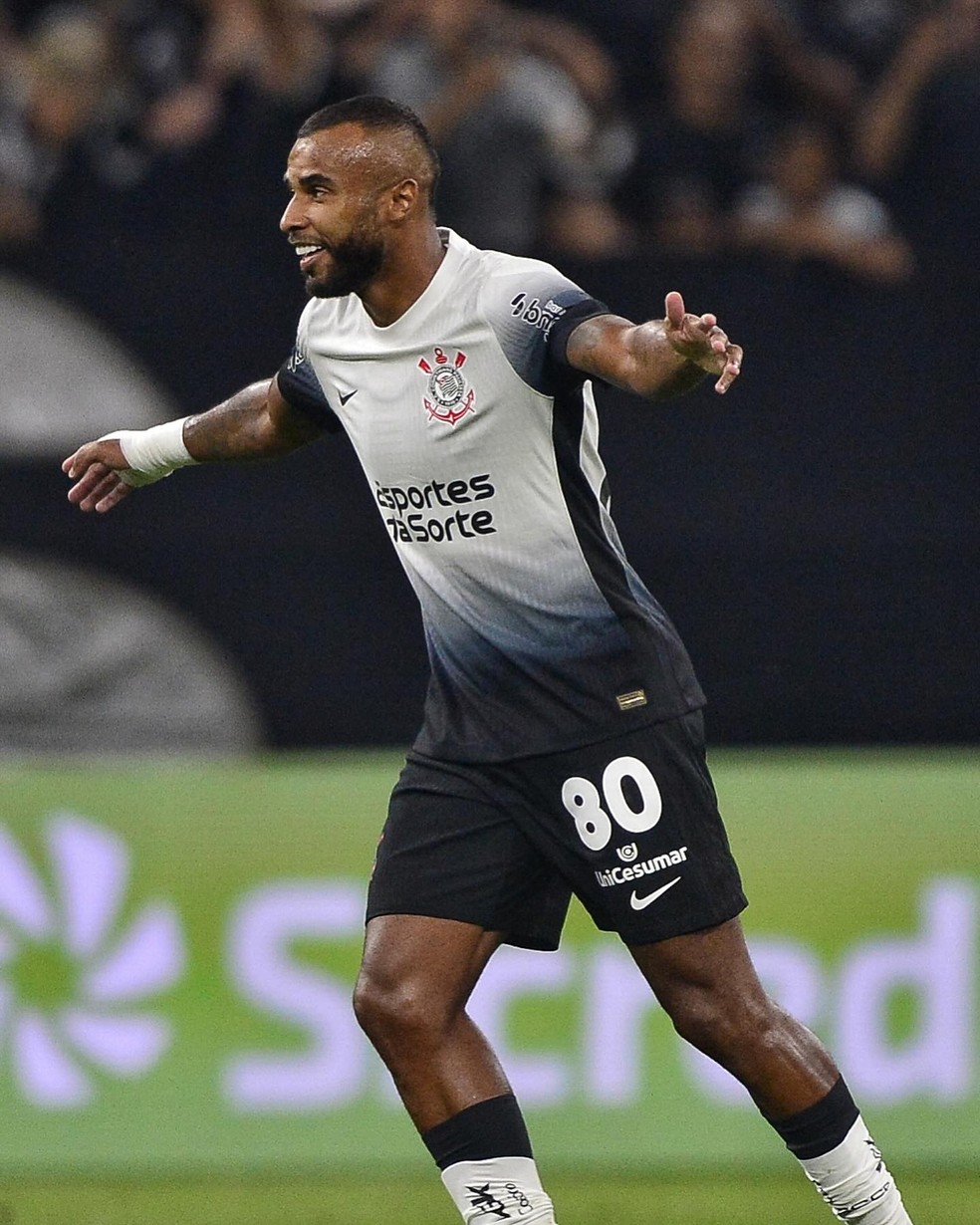 Gol de Alex Santana em Corinthians x Água Santa — Foto: Renato Pizzutto/Ag. Paulistão