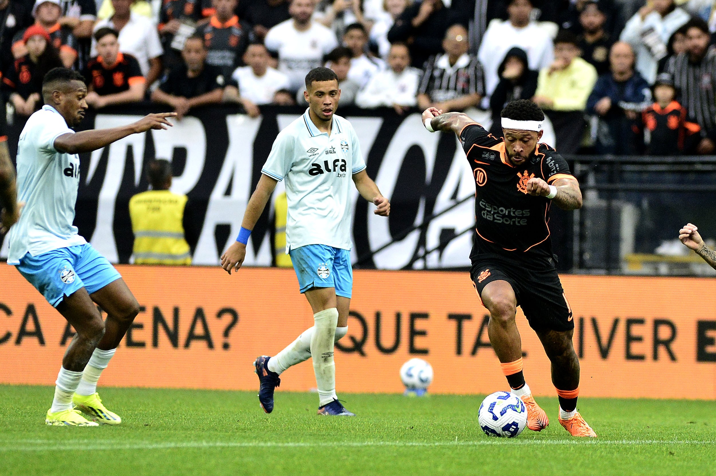Grêmio em modo eletrocardiograma: pulsante desempenho em campo e na torcida.