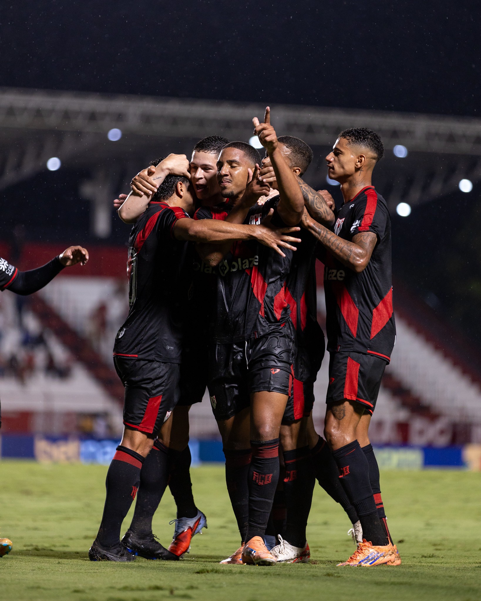 Atlético-GO terá apenas uma mudança para enfrentar o Athletic; veja a provável escalação