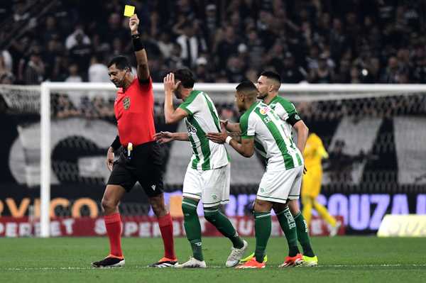 Cbdf divulga comunicação do VAR durante partida entre Corinthians e Juventude: 