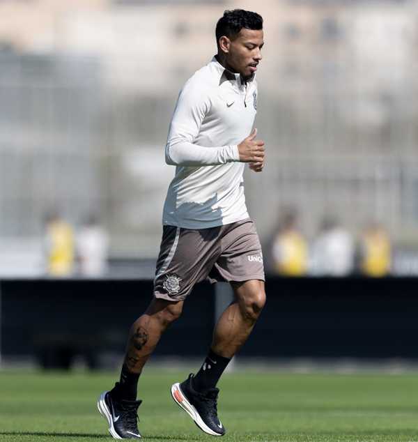 RETORNO DE LESÃO! Recuperação de meia abre caminho para retorno no Corinthians.