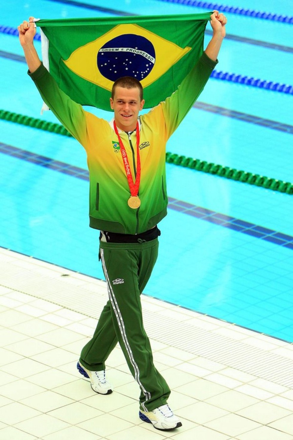 Qual o tempo César Cielo ganhou a medalha de ouro nas Olimpíadas de Pequim?