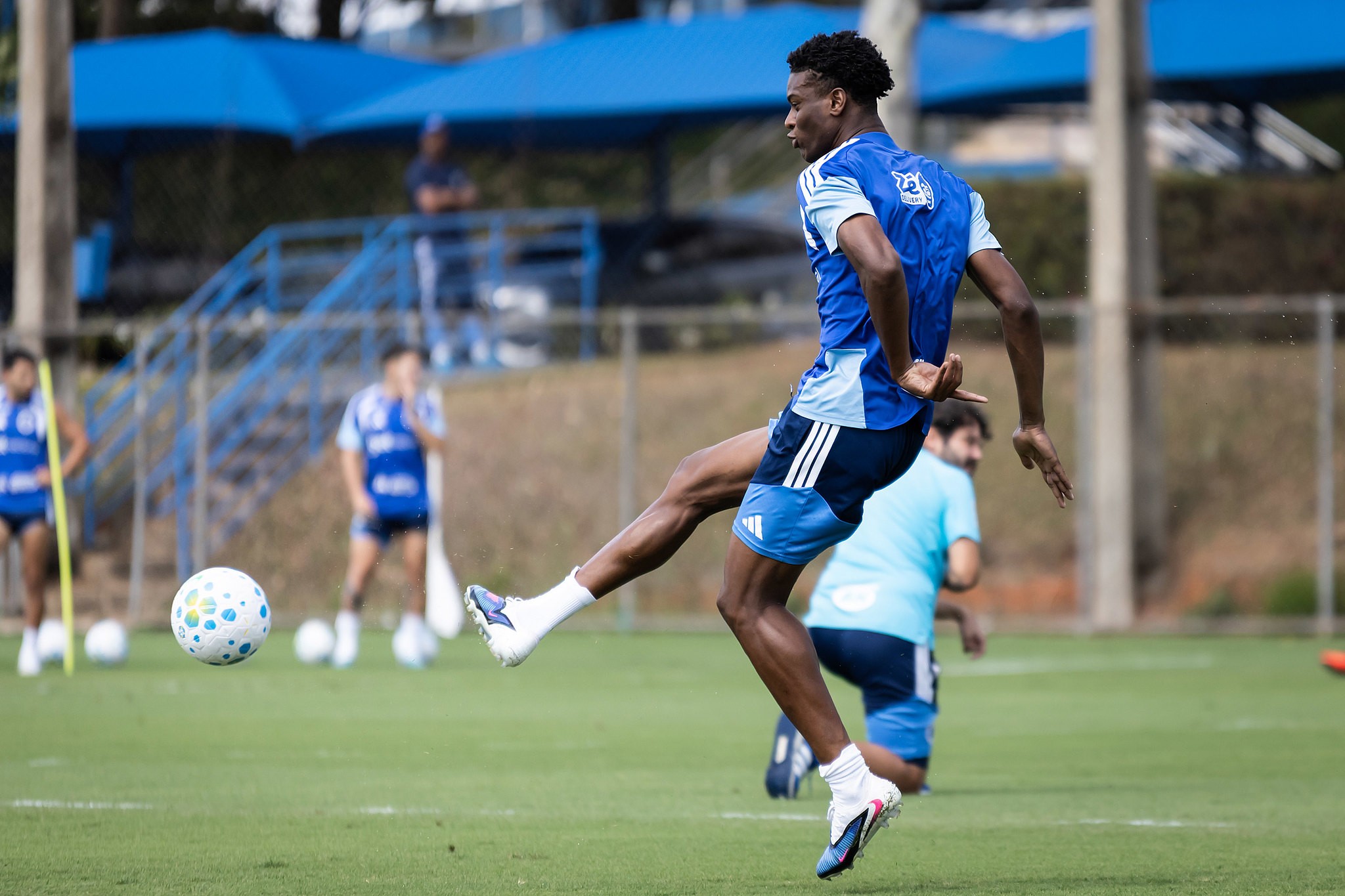 Jonathan Jesus retorna e intensifica rivalidade no clássico entre Cruzeiro e Atlético-MG na Copa do Brasil